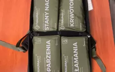 Przekazanie torby medycznej dla Związku Strzeleckiego &bdquo;Niepodległość&rdquo; 1