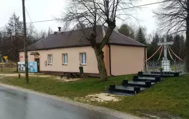 Rewitalizacja budynku świetlicy w miejscowości Rzemienowice 4