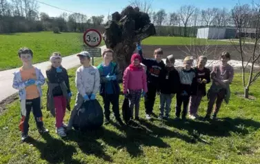 Sprzątanie świata w Gminie Opatowiec 2025 98
