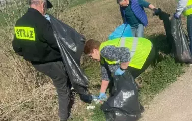 Sprzątanie świata w Gminie Opatowiec 2025 118