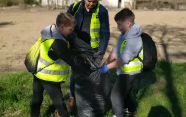 Sprzątanie świata w Gminie Opatowiec 2025 220