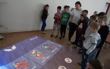 Spektakl teatralny &bdquo;Wyobraźnia czeka ukryta w bibliotekach&rdquo; w ramach Tygodnia Bibliotek 9