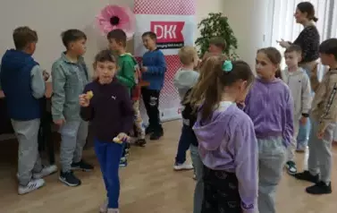 Spektakl teatralny &bdquo;Wyobraźnia czeka ukryta w bibliotekach&rdquo; w ramach Tygodnia Bibliotek 10