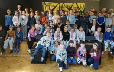 Spektakl teatralny &bdquo;Wyobraźnia czeka ukryta w bibliotekach&rdquo; w ramach Tygodnia Bibliotek 15