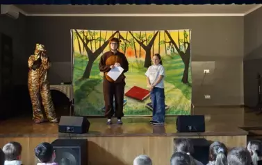 Spektakl teatralny &bdquo;Wyobraźnia czeka ukryta w bibliotekach&rdquo; w ramach Tygodnia Bibliotek 16
