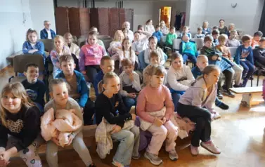 Spektakl teatralny &bdquo;Wyobraźnia czeka ukryta w bibliotekach&rdquo; w ramach Tygodnia Bibliotek 21