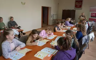 Ciekawe zajęcia w bibliotece realizowane w ramach programu &bdquo;Nasza Mała Biblioteka&rdquo; 11