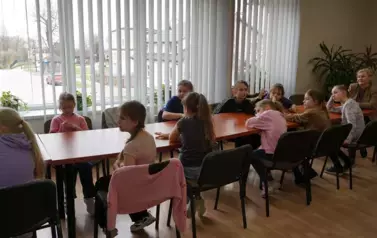 Ciekawe zajęcia w bibliotece realizowane w ramach programu &bdquo;Nasza Mała Biblioteka&rdquo; 15
