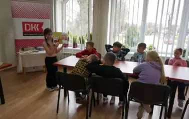 Ciekawe zajęcia w bibliotece realizowane w ramach programu &bdquo;Nasza Mała Biblioteka&rdquo; 17