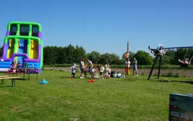 Radość, zabawa i książki &ndash; biblioteka na piknikach  4