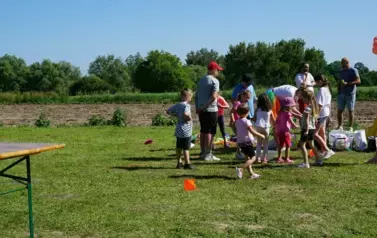Radość, zabawa i książki &ndash; biblioteka na piknikach  5