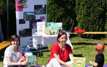 Radość, zabawa i książki &ndash; biblioteka na piknikach  12