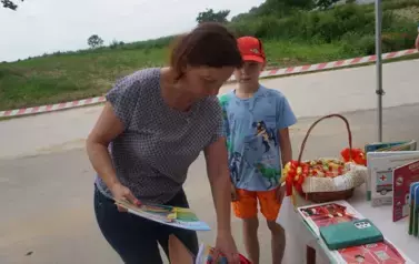 Radość, zabawa i książki &ndash; biblioteka na piknikach  61