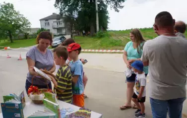 Radość, zabawa i książki &ndash; biblioteka na piknikach  66