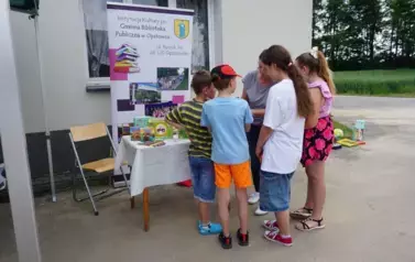 Radość, zabawa i książki &ndash; biblioteka na piknikach  68