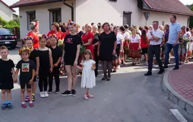 Wianki nad Wisłą w Opatowcu &ndash; barwna tradycja i święto jedności z naturą 82