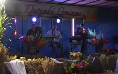 Aparat 1 - Dożynki Gminne w Kocinie - rolnicy podziękowali za plony 3