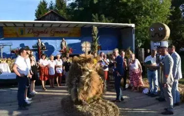 Aparat 1 - Dożynki Gminne w Kocinie - rolnicy podziękowali za plony 37