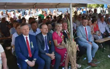 Aparat 1 - Dożynki Gminne w Kocinie - rolnicy podziękowali za plony 58