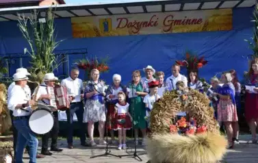 Aparat 1 - Dożynki Gminne w Kocinie - rolnicy podziękowali za plony 77