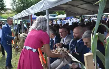 Aparat 1 - Dożynki Gminne w Kocinie - rolnicy podziękowali za plony 96