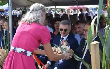 Aparat 1 - Dożynki Gminne w Kocinie - rolnicy podziękowali za plony 97