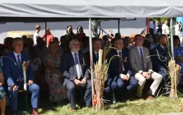 Aparat 1 - Dożynki Gminne w Kocinie - rolnicy podziękowali za plony 147