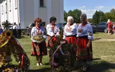 Aparat 1 - Dożynki Gminne w Kocinie - rolnicy podziękowali za plony 235