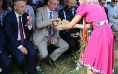 Aparat 2 - Dożynki Gminne w Kocinie - rolnicy podziękowali za plony 126