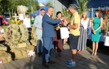 Aparat 3 - Dożynki Gminne w Kocinie - rolnicy podziękowali za plony 68