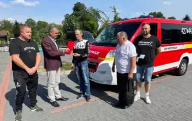Nowy w&oacute;z strażacki dla OSP Krzczon&oacute;w 7