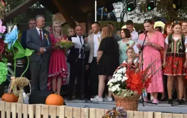 Dożynki Gminno-Powiatowe w Czarnocinie 9