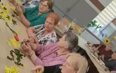 Wizyta senior&oacute;w ze Skalbmierza w Klubie Seniora w Kocinie 23