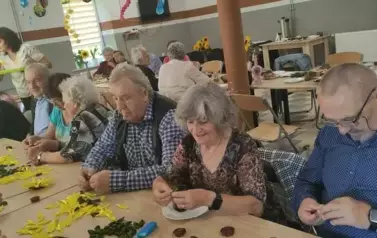 Wizyta senior&oacute;w ze Skalbmierza w Klubie Seniora w Kocinie 26
