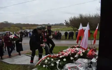 Uroczyste obchody Narodowego Święta Niepodległości w Opatowcu 17