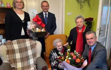 103 lata pogodnego uśmiechu &ndash; kolejny piękny jubileusz Pani Walerii z Opatowca. 2
