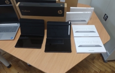 Nieodpłatne przekazanie sprzętu w ramach projektu KPO C15G dla uczni&oacute;w szk&oacute;ł prowadzonych przez Gminę Opatowiec 5