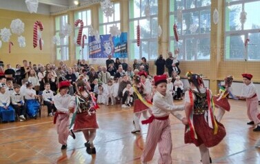 Dzień Babci i Dziadka w Zespole Szkolno-Przedszkolnym w Opatowcu 4