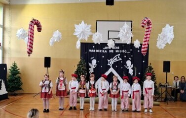 Dzień Babci i Dziadka w Zespole Szkolno-Przedszkolnym w Opatowcu 10