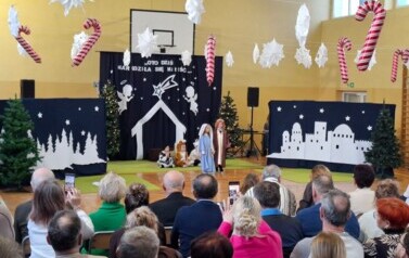 Dzień Babci i Dziadka w Zespole Szkolno-Przedszkolnym w Opatowcu 37