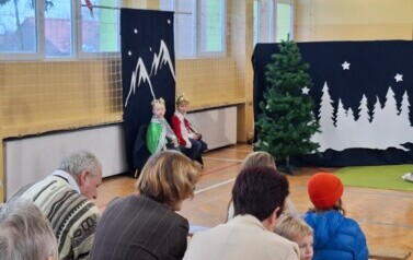 Dzień Babci i Dziadka w Zespole Szkolno-Przedszkolnym w Opatowcu 41