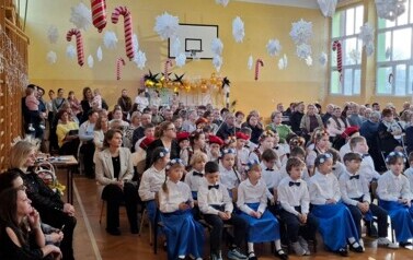 Dzień Babci i Dziadka w Zespole Szkolno-Przedszkolnym w Opatowcu 44