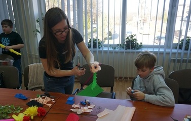 Międzypokoleniowe Warsztaty Wielkanocne w Instytucji Kultury w Opatowcu 23