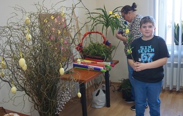 Międzypokoleniowe Warsztaty Wielkanocne w Instytucji Kultury w Opatowcu 43