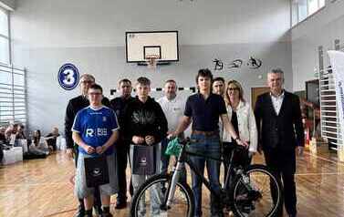 Sukces uczni&oacute;w w Powiatowym Finale Turnieju &bdquo;Bezpieczeństwo w Ruchu Drogowym&rdquo; w Kazimierzy Wielkiej 3