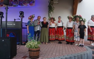 Wianki nad Wisłą w Opatowcu &ndash; tradycja, integracja i edukacja międzypokoleniowa 9