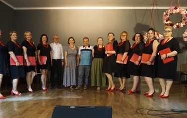 Wianki nad Wisłą w Opatowcu &ndash; tradycja, integracja i edukacja międzypokoleniowa 11