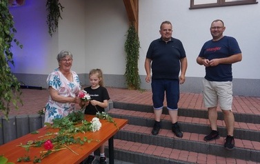 Wianki nad Wisłą w Opatowcu &ndash; tradycja, integracja i edukacja międzypokoleniowa 14