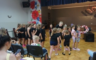 Podsumowanie sezonu artystycznego Skakanka.Dance w Instytucji Kultury w Opatowcu 25