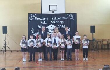 Uroczyste zakończenie roku szkolnego 2025/2026 w Zespole Szkolno&ndash;Przedszkolnym w Opatowcu 8